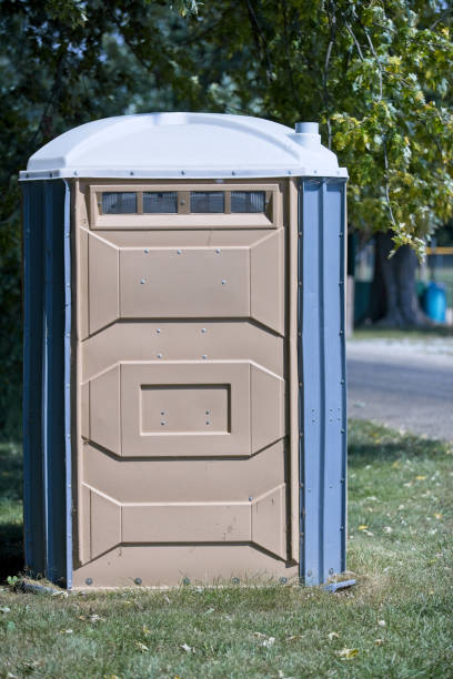 Best Porta potty delivery and setup  in Eleanor, WV