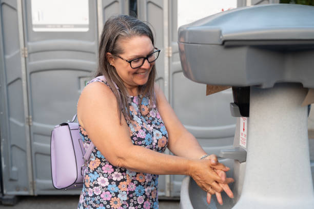Best Luxury portable toilet rental  in Eleanor, WV
